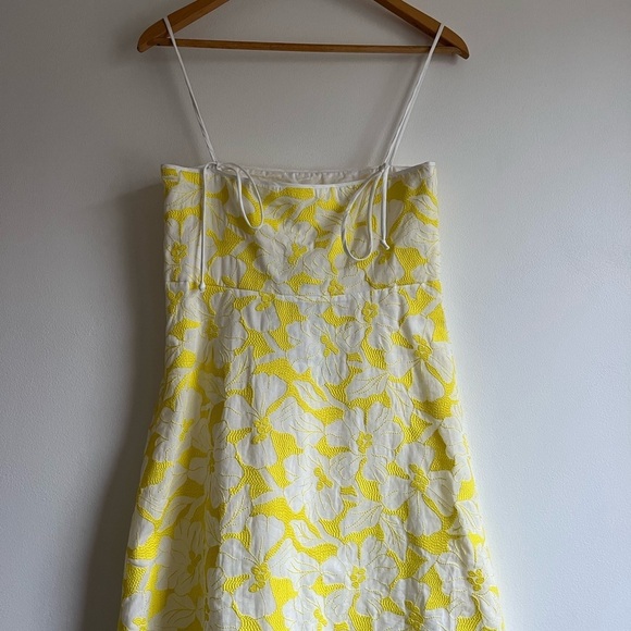 Three Graces London Clementine Dress in Daffodil UK6/XS - Picture 9 of 17